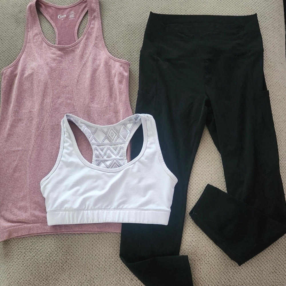 Womens small Zyia Acrive bundle